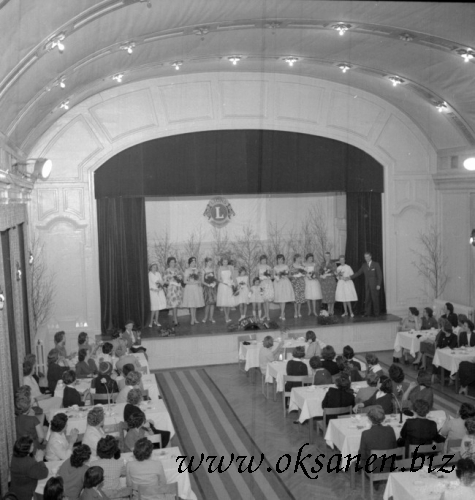 879_modevisning_1958_X.jpg